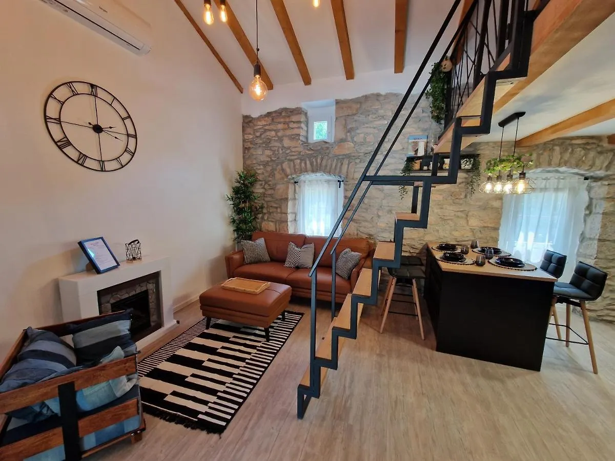 Villa Casa Della Noemi Nedeščina Ferienhaus