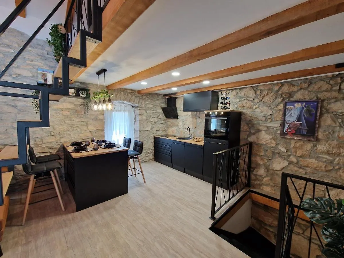 Holiday home Casa Della Noemi Villa Nedescina Croatia